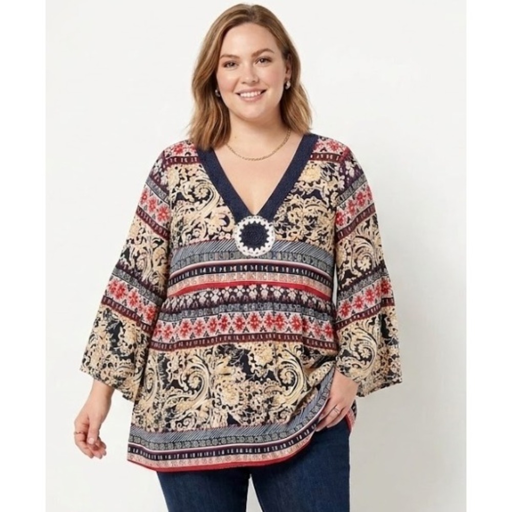 Melissa Paige size 1X Multi Color Boho Festival Artsy Crochet Detail Stretch Top